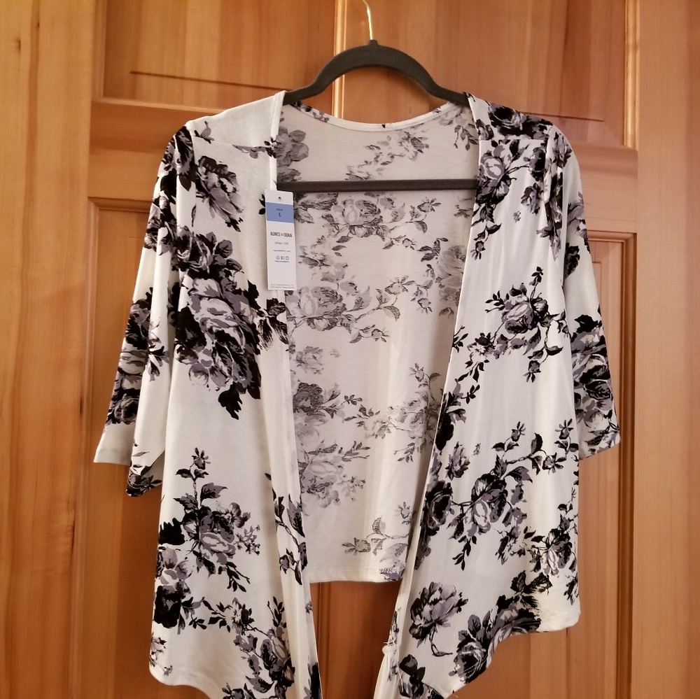 Agnes & Dora Wrap Top - Large
